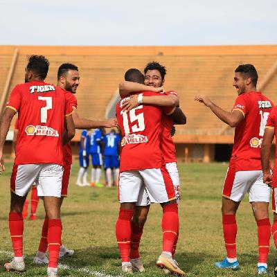الأهلي يكتفي بالتقدم بهدفين على سونيديب في الشوط الأول